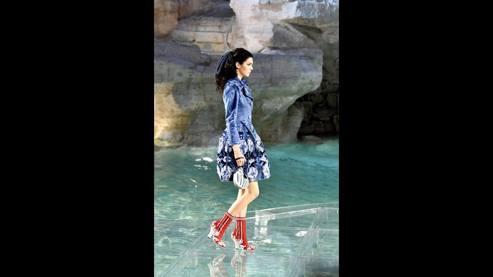 Sfilata sull'acqua di Fontana di Trevi per i 90 anni di Fendi (Afp)&nbsp;