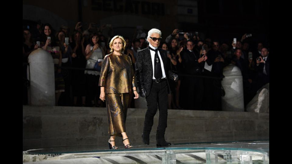 Karl Lagerfeld e Silvia Venturini Fendi&nbsp;(Afp)
