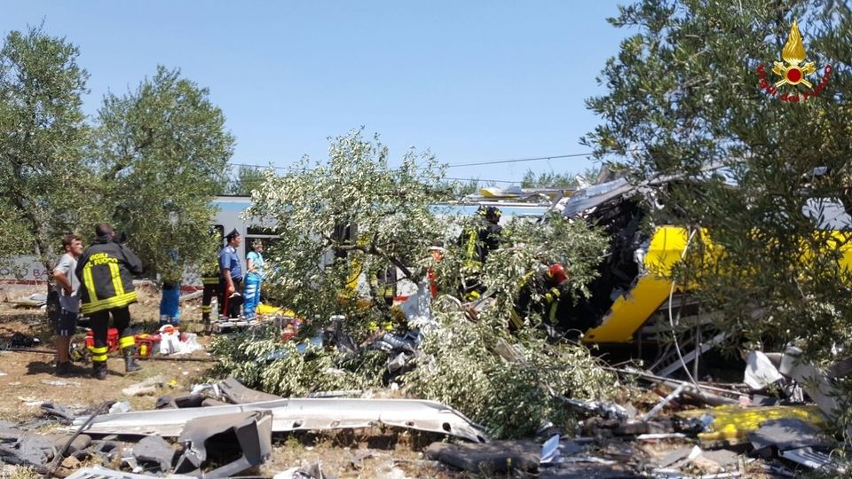 Scontro frontale fra treni di pendolari in Puglia