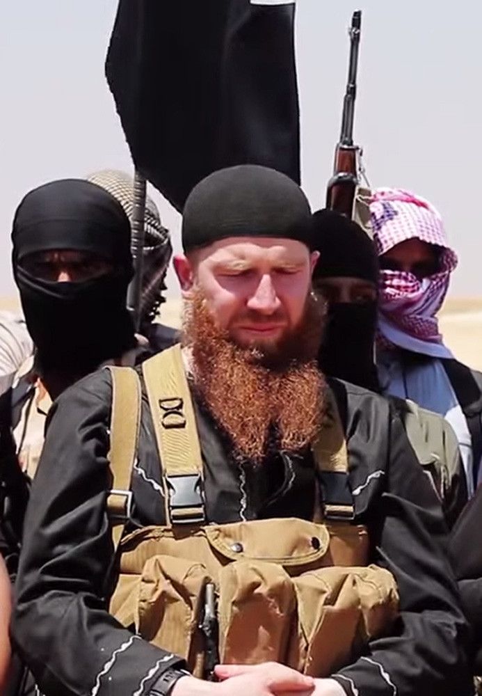 Abu Omar al-Shishani ministro guerra isis - afp
