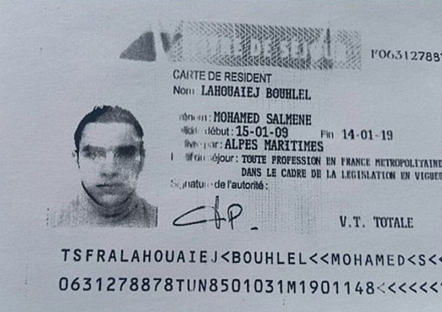 &nbsp;Carta identita' Mohamed Lahouaiej-Bouhlel strage Nizza