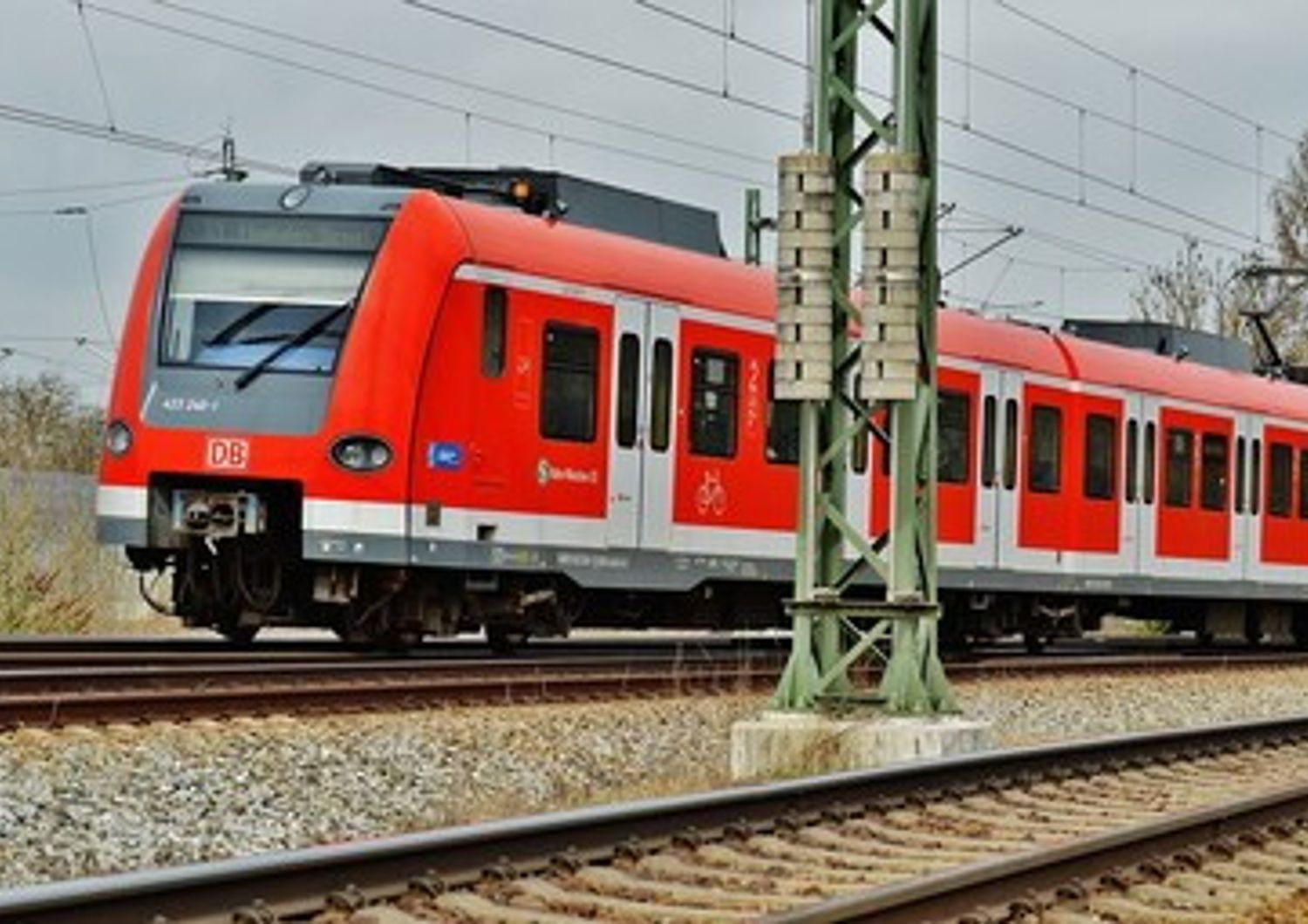&nbsp; treno treni stazione binari binario ferrovia ferrovie - pixabay