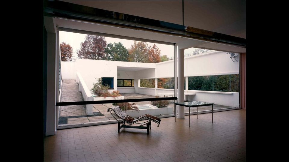 &nbsp; Villa Savoye e alloggio del giardiniere a Poissy, Francia (1928), un particolare degli interni -&nbsp;foto dal sito fondazionelecorbusier.fr