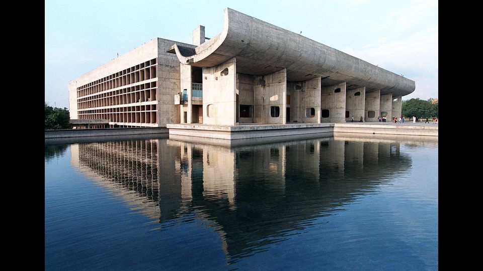 &nbsp;Il Complesso del Campidoglio a Chandigarh, India (1952-1965) - foto Afp