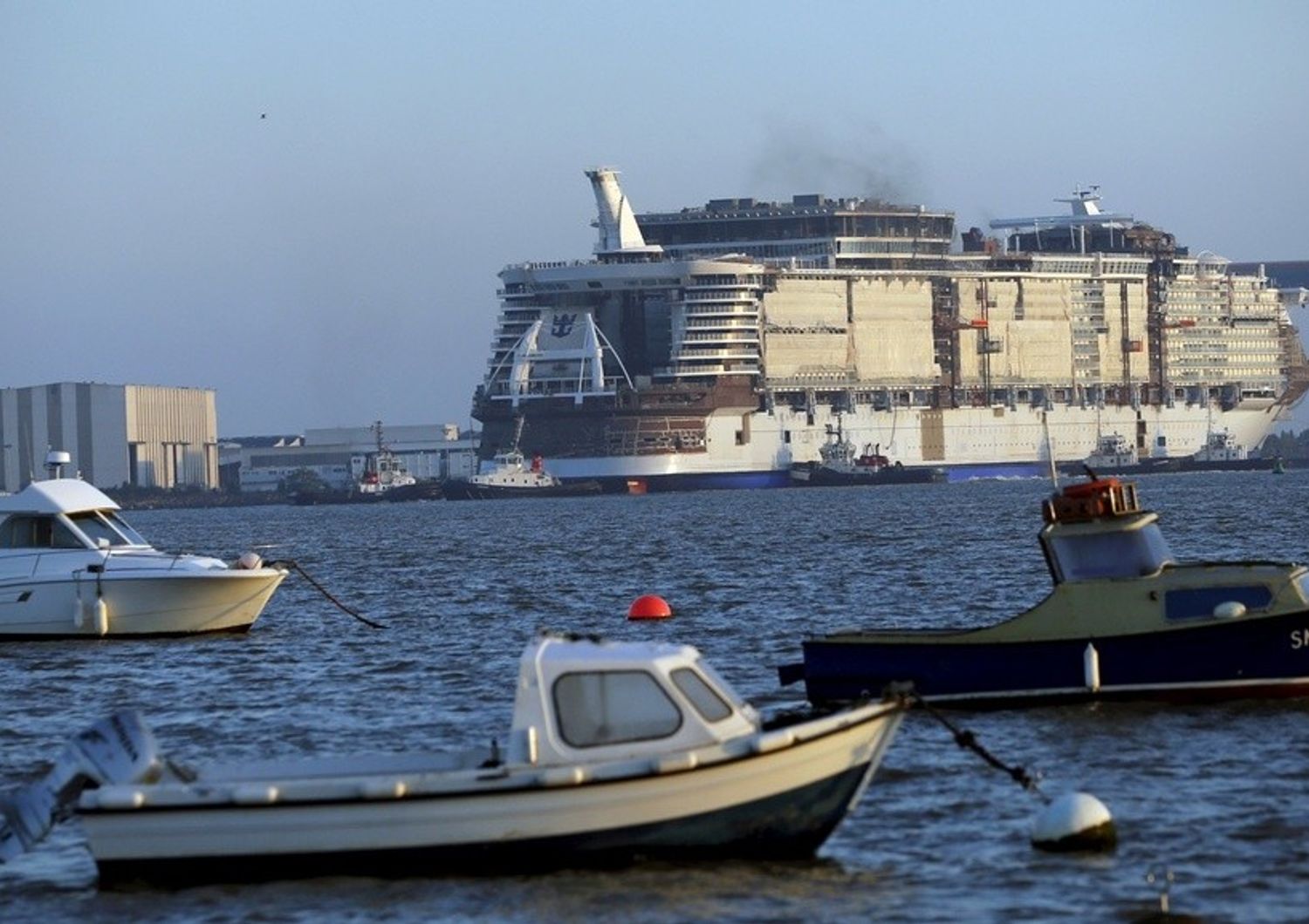 Varata la nave da crociera piu' grande mondo, pronta per il 2016