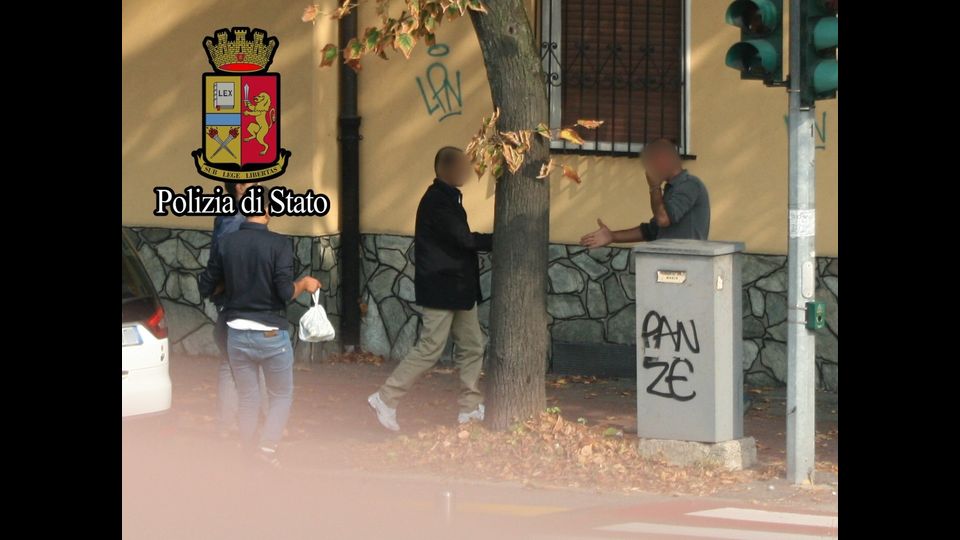 &nbsp;Cos&igrave; la polizia ha pedinato i trafficanti di uomini
