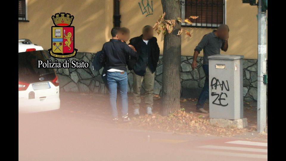 &nbsp;Cos&igrave; la polizia ha pedinato i trafficanti di uomini