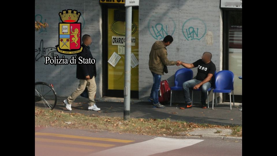 &nbsp;Cos&igrave; la polizia ha pedinato i trafficanti di uomini