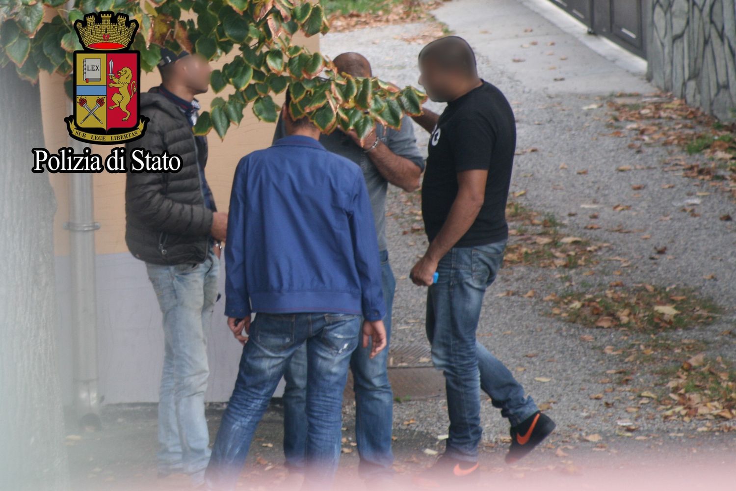 &nbsp;Cos&igrave; la polizia ha pedinato i trafficanti di uomini