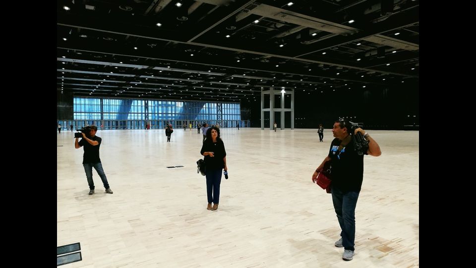 &nbsp;L'ampia plenaria da 8000 posti e modulabile in sale pi&ugrave; piccole