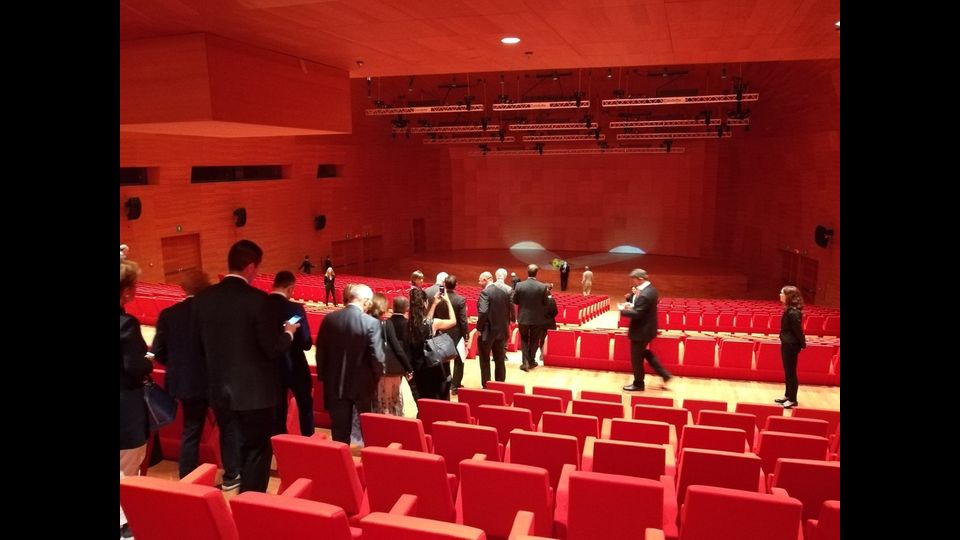 &nbsp;L'auditorium da 1800 posti pu&ograve; ospitare concerti e convention