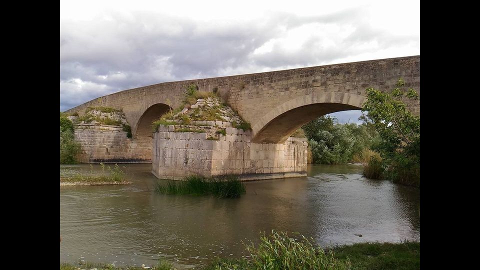 Antico ponte sull'Ofanto (Canosa di Puglia)&nbsp;