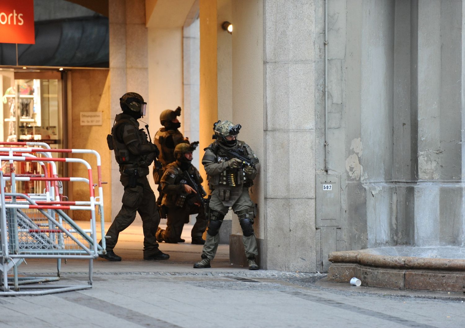 Monaco: Bild, un attentatore si uccide con colpo alla testa