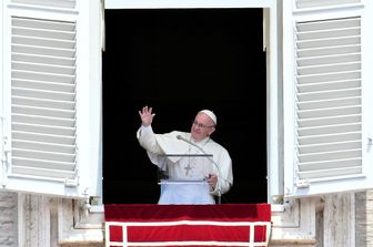 &nbsp;papa angelus &nbsp;- afp