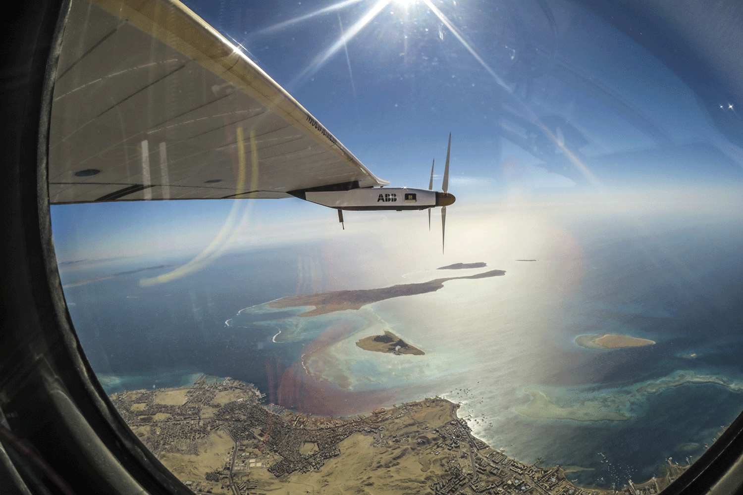 Il Solar Impulse, il primo aereo ad energia solare in volo  (Afp)&nbsp;