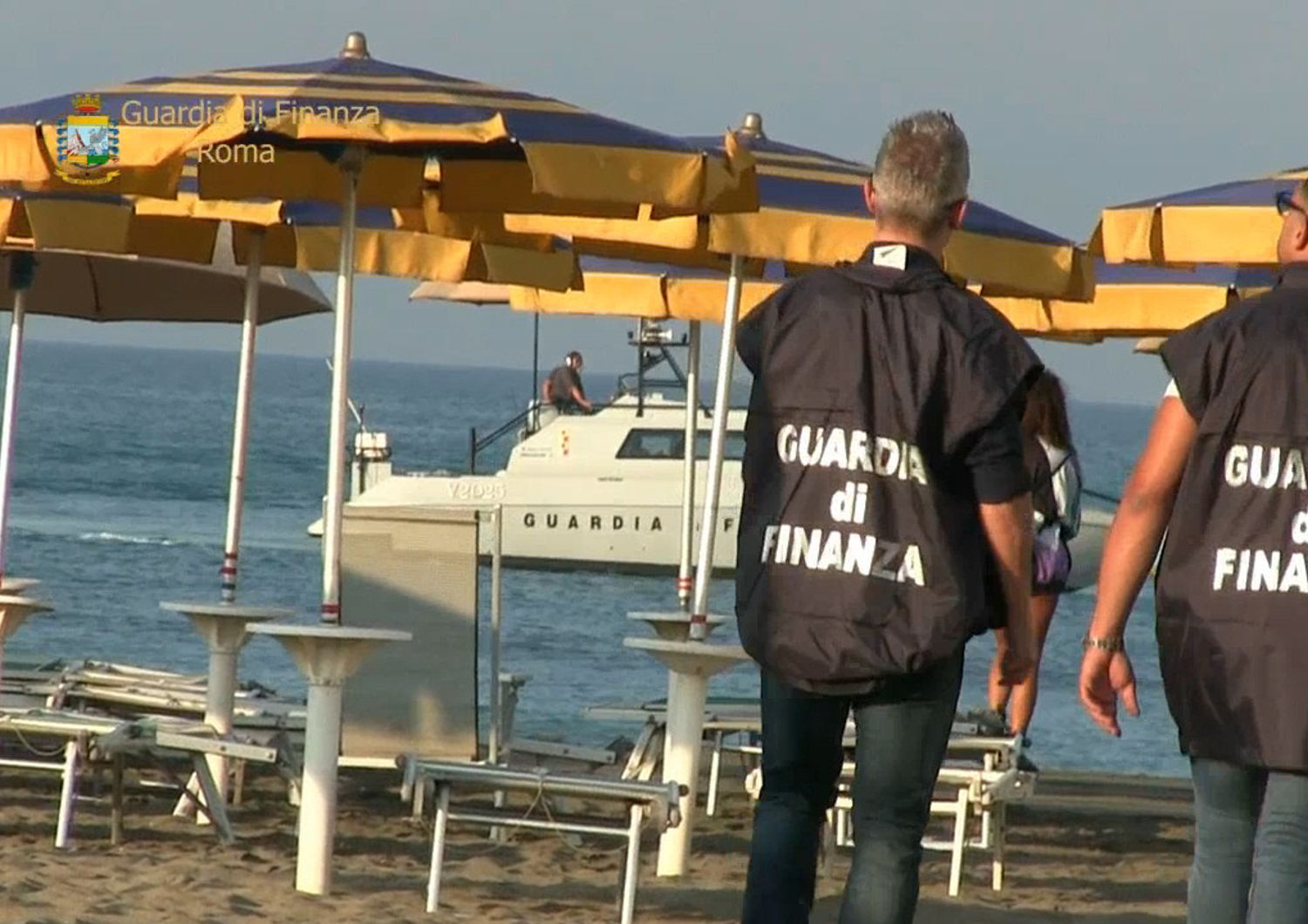 Guardia finanza stabilimenti balneari mare (foto video Gdf)