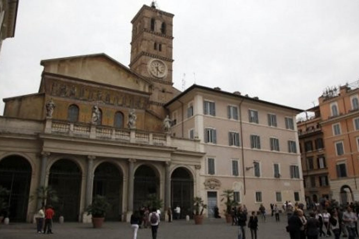 &nbsp;santa maria in trasteveresanta-maria-in-trasteverechiesa