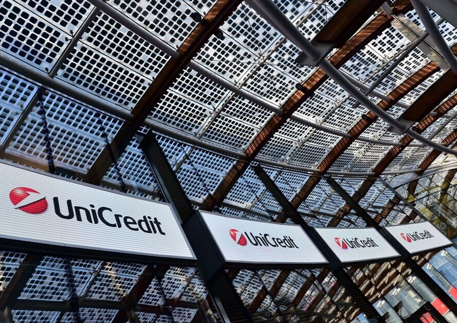 &nbsp;Unicredit