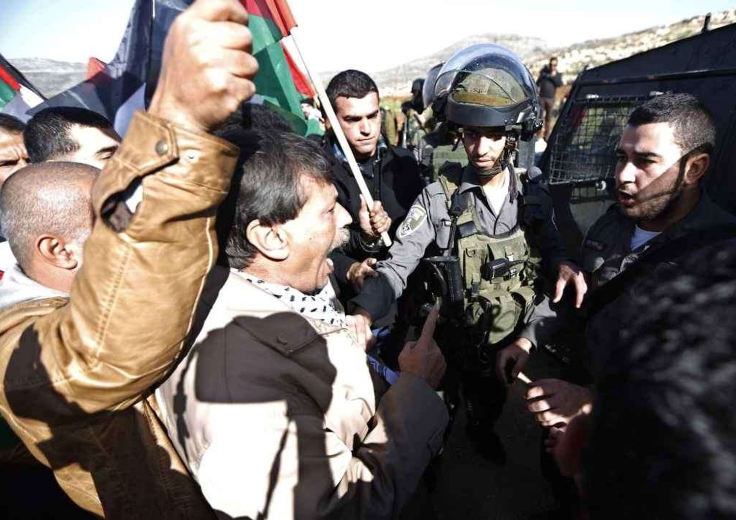 Scontri in Cisgiordania, muore ministro palestinese
