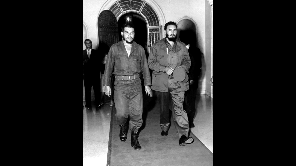 Ernesto Che Guevara con Fidel Castro durante gli anni della rivoluzione (31 dicembre 1962) (Afp)&nbsp;