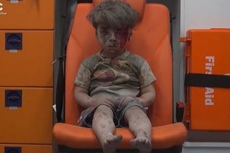 Omran Daqneesh (foto da twitter)&nbsp;