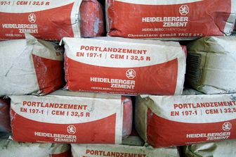 HeidelbergCement sacchi di cemento (Afp)