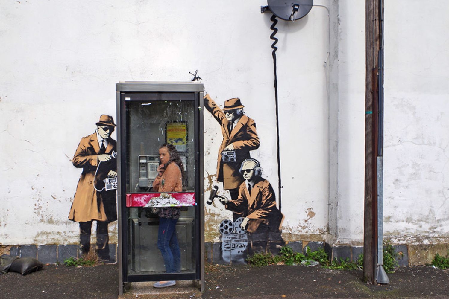 &nbsp;Bansky spy booth