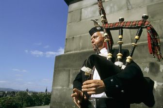 &nbsp;suonatore di cornamusa (Agf)