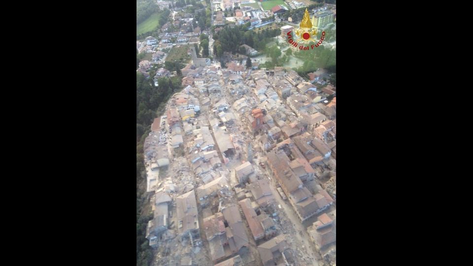 Sale a 247 il numero delle vittime del sisma nell'Italia centrale