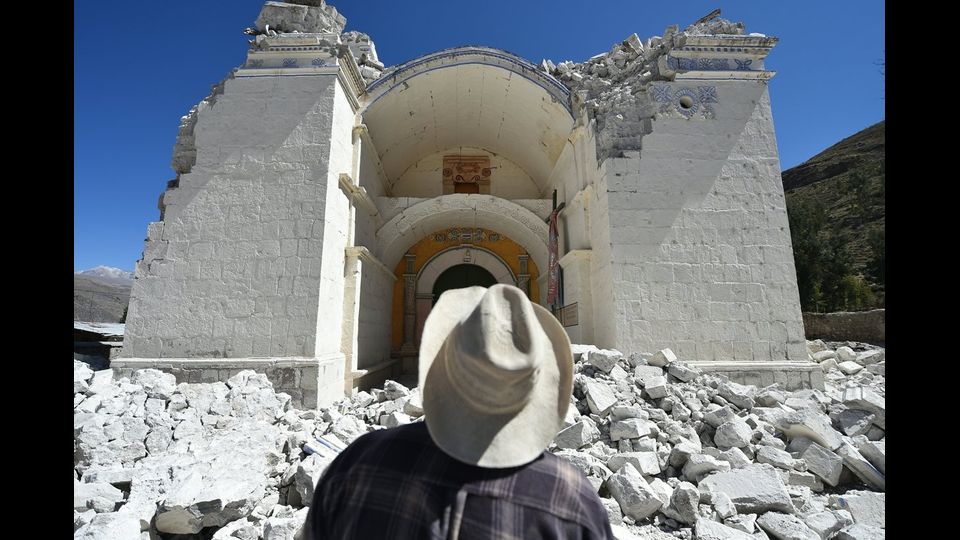 La scossa e' stata avvertita anche nelle Marche e nel Lazio. Nella notte, sempre secondo i dati pubblicati dall'Ingv, erano state registrate oltre 60 repliche, l'ultima alle 4.22 nella provincia di Ascoli Piceno, magnitudo 2.2.