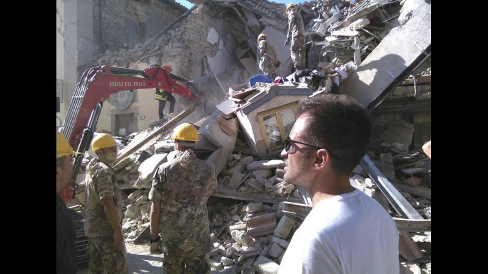 Sisma nel reatino, colpito il cuore dell'Italia (foto della Difesa)