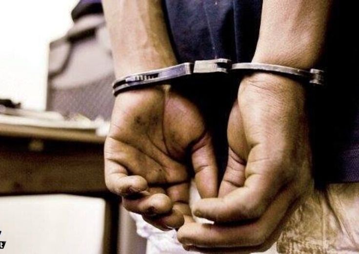 &nbsp;Extracomunitario immigrato migrante tunisino marocchino arrestato arresto manette - youreporter