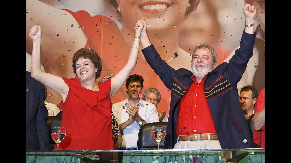 Luiz In&aacute;cio Lula da Silva &nbsp;e Dilma Rousseff &nbsp;al 4 &deg; Nacional Congresso del Partito dei lavoratori (PT, in portoghese), a Brasilia, Center- occidentale del Brasile, il 19 febbraio 2010. Le elezioni si svolgeranno nel mese di ottobre