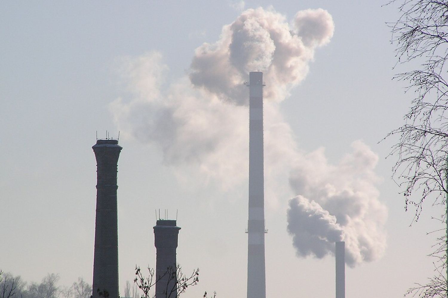 &nbsp; Industrie fumo smog ciminiere inquinamento gas serra