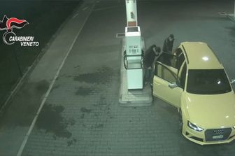 &nbsp;Audi gialla arresti
