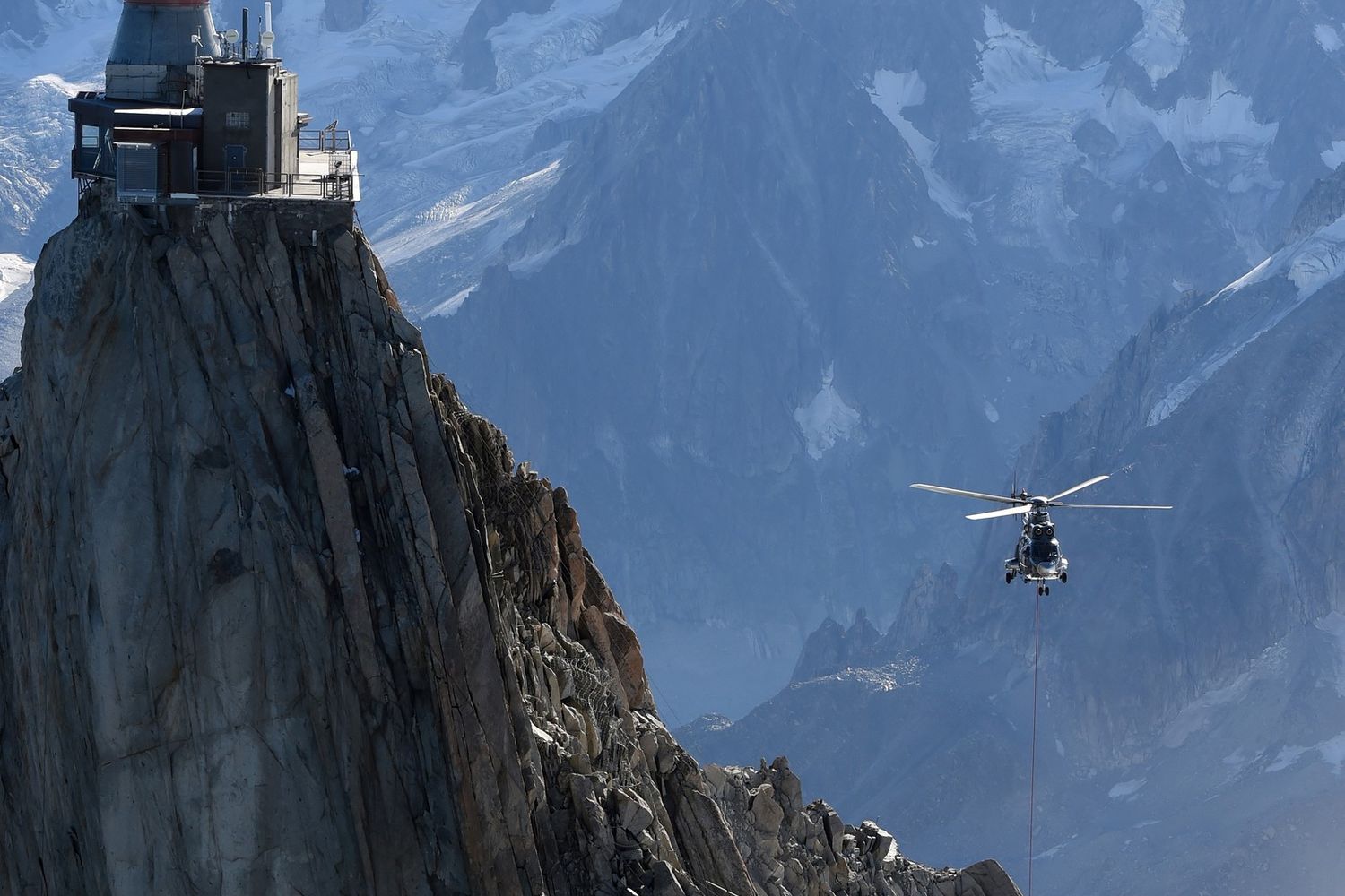 Aiguille du Midimontagnachamonixelicottero (afp)