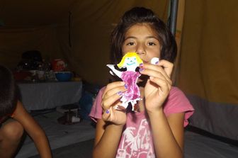 Ritrovata in Grecia &#39;Shera&#39;, la bimba che disegna l&#39;orrore in Siria&nbsp;