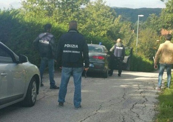 &nbsp;Polizia