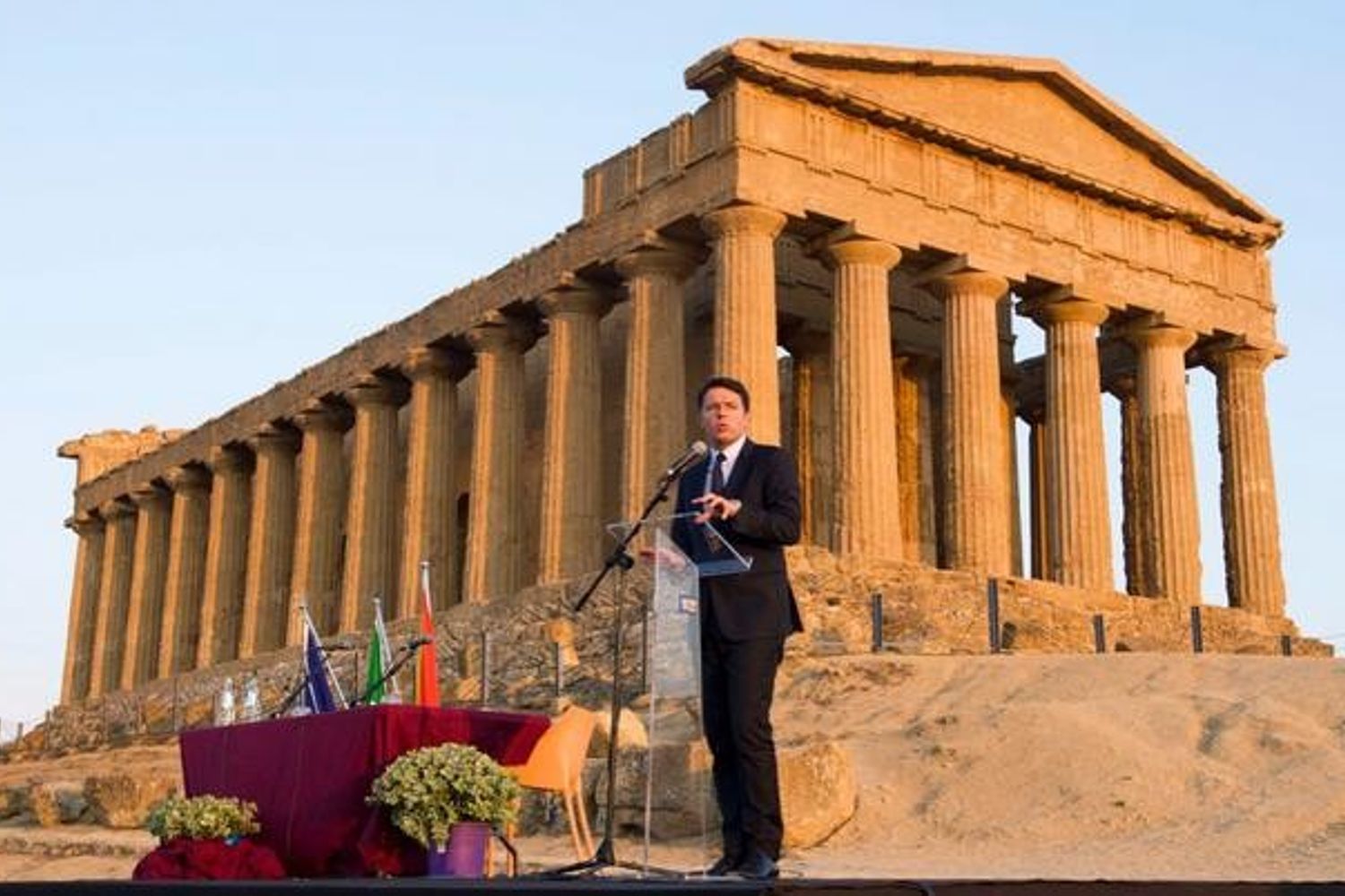 &nbsp;Renzi valle dei templi sicilia - twitter