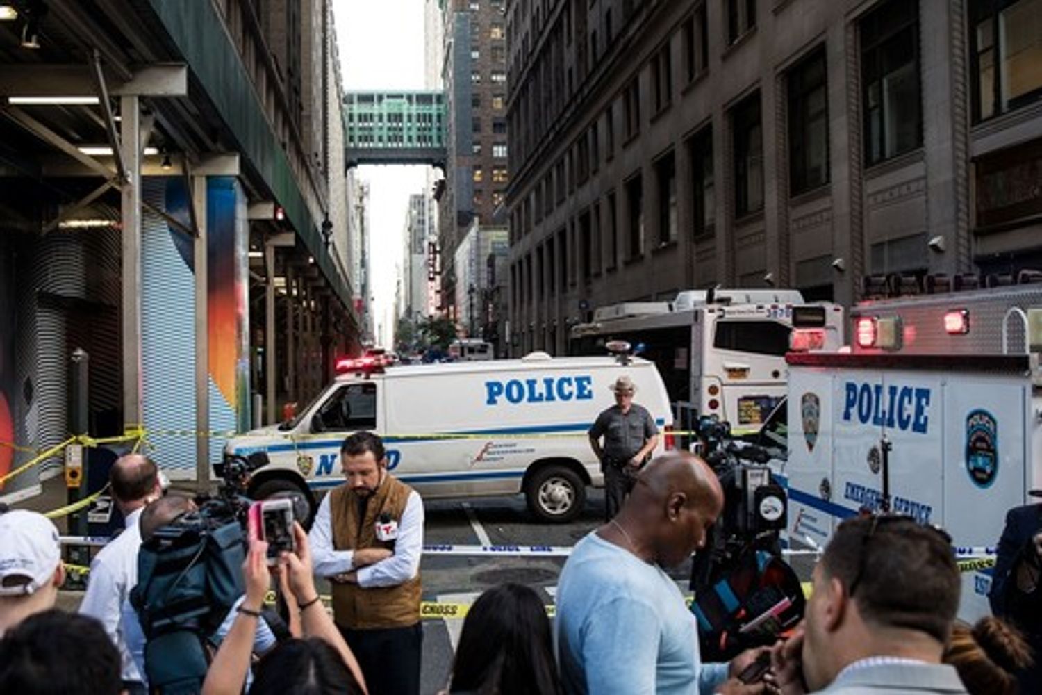 New York Manhattan Akram Joudeh con ascia a Penn Station (afp)&nbsp;