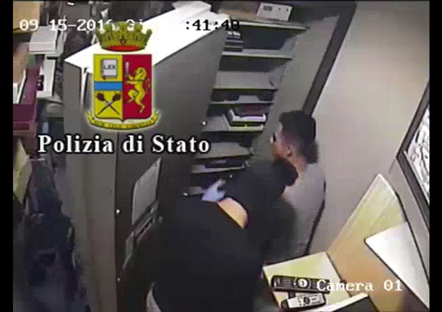 &nbsp;Rapine due arresti per assalto in gioelleria nel centro di Lecce