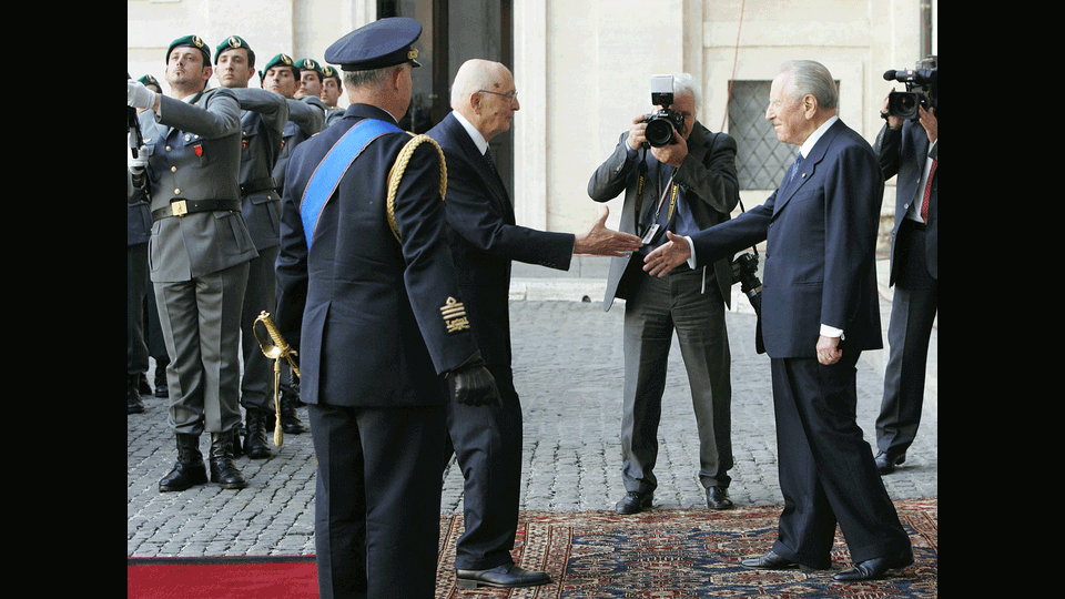 15 maggio 2006, Carlo Azeglio Ciampi presidente della repubblica uscente saluta il suo successore Giorgio Napolitano (Afp)&nbsp;