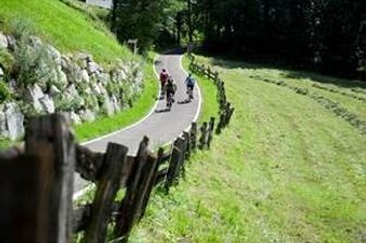 TRENTINO ALTO ADIGE (Brennero &ndash; Bolzano)  Premio - Territorio Bike Friendly  &nbsp;  &lsquo;La ciclovia perfetta&rsquo;. &Egrave; l&rsquo;estrema sintesi della motivazione della giuria per il Premio Territorio Bike Friendly assegnato a questo percorso di 100km che percorre la Valle Isarco, da Vipiteno a Bressanone, da Chiusa fino a Bolzano, tra citt&agrave; d&rsquo;arte e verdi boschi.  Photocredit: Alex Filz