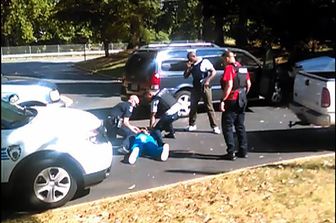 &nbsp;Gli ultimi istanti di vita di Keith Scott ucciso dalla polizia a Charlotte&nbsp;