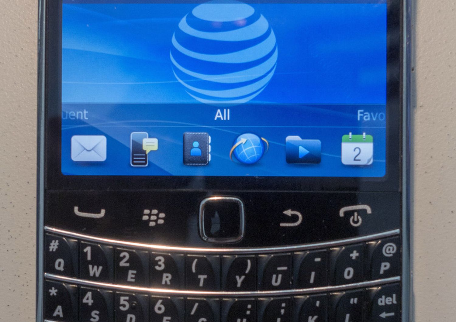 BlackBerry spegne il cellulare, stop alla produzione