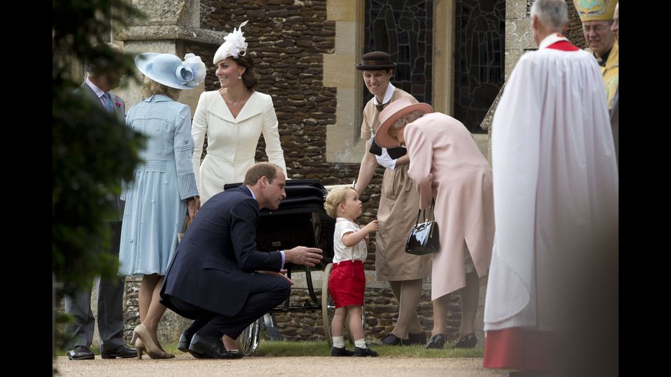 &nbsp;La Regina Elisabetta con i nipotini