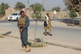 Polizia afghana talebani assaltano Kunduz