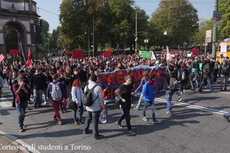 &nbsp;Manifestazione studenti contro la buona scuola Torino