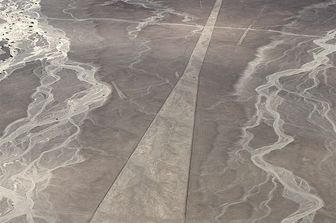 &nbsp;Geoglifo trapezoidane nella Pampa di Nazca