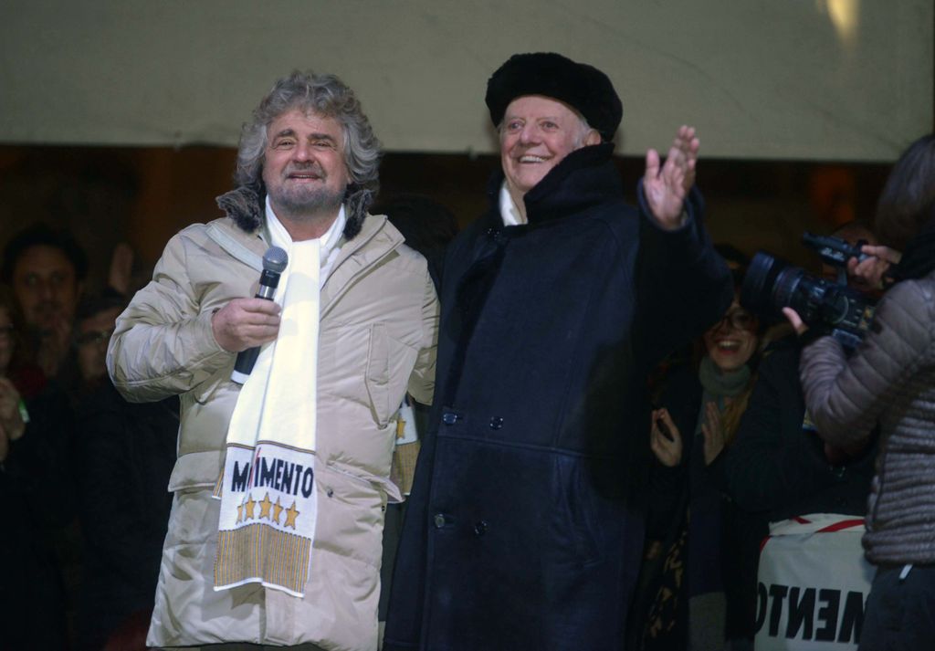 Beppe Grillo con Dario Fo durante la campagna elettorale di M5s nel 2013
